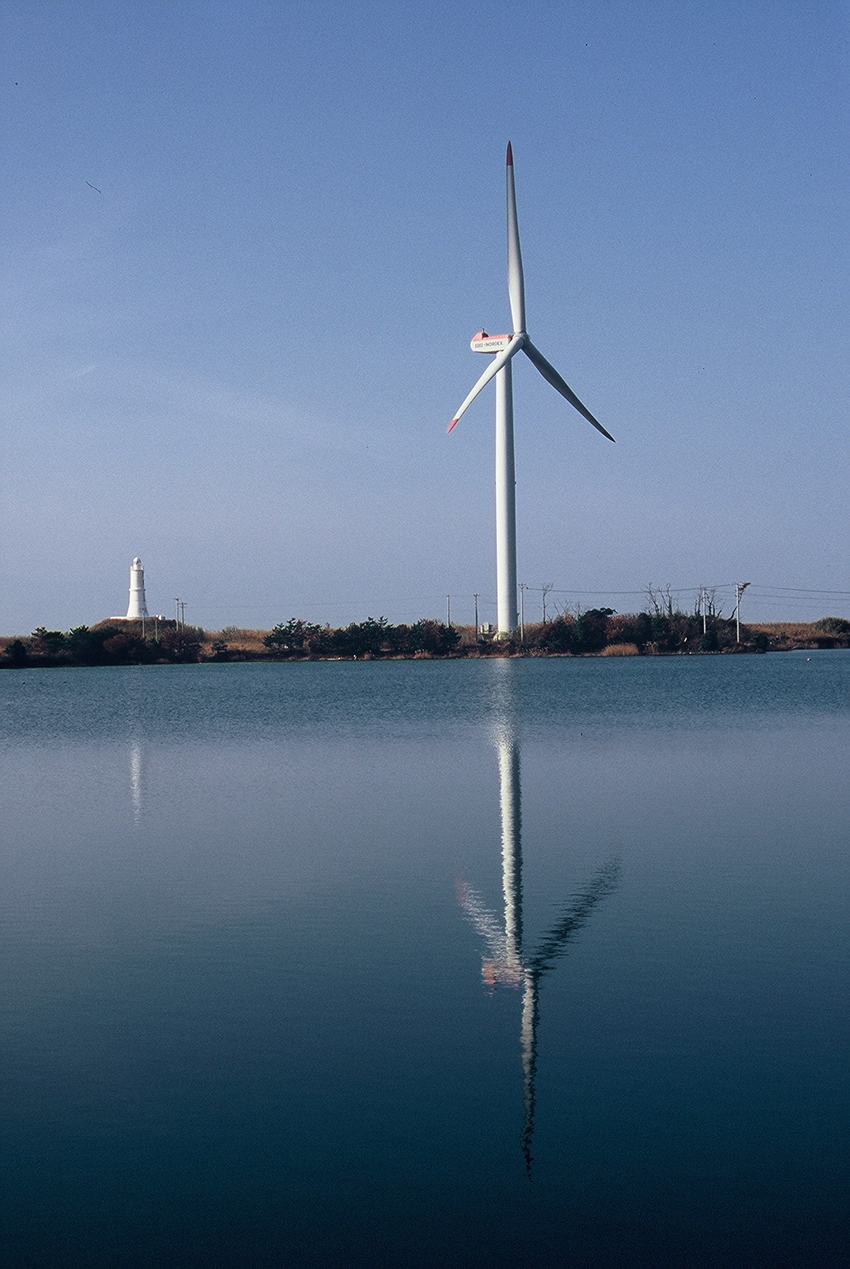 ⑩：水面に映る風車